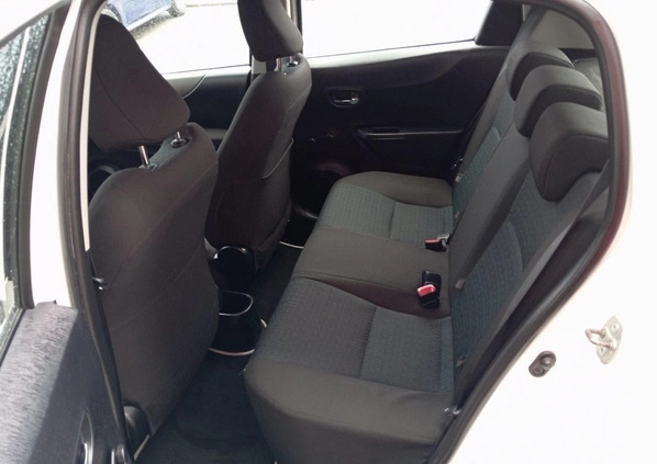 Toyota Yaris cena 26900 przebieg: 211686, rok produkcji 2012 z Głuszyca małe 326
